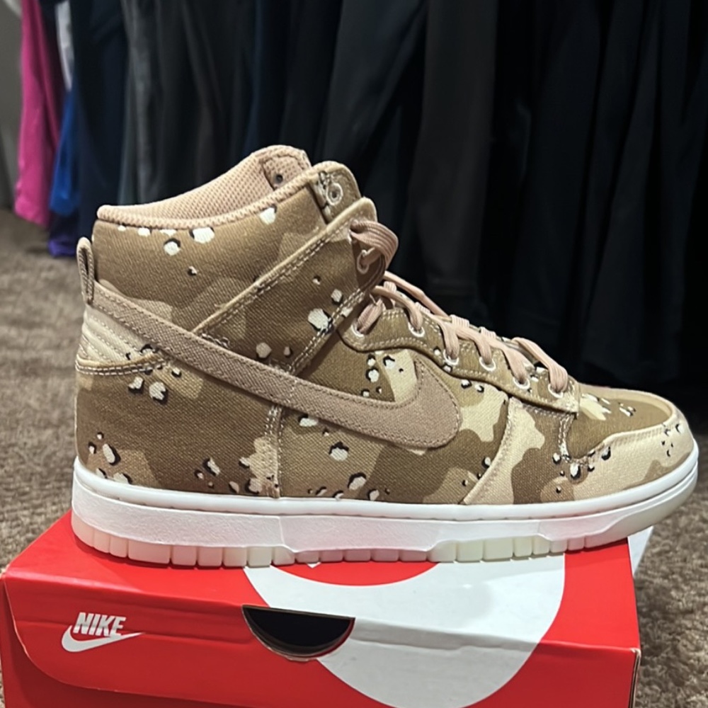 Womens High Dunk NEW